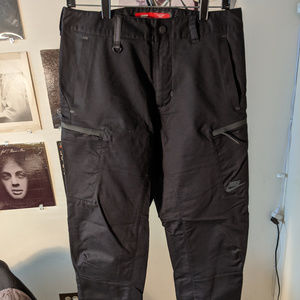 Nike 30 Medium Black Cargo Pants
